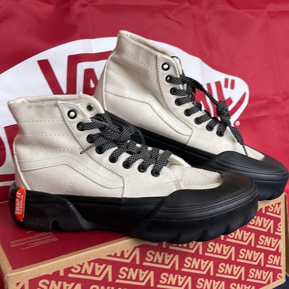 Vans Sk8-Hi Tapered
Heavy Canvas Marshmallow/
VNOA7Q5TKIG
WMNS sneakers - Picture 5 of 16